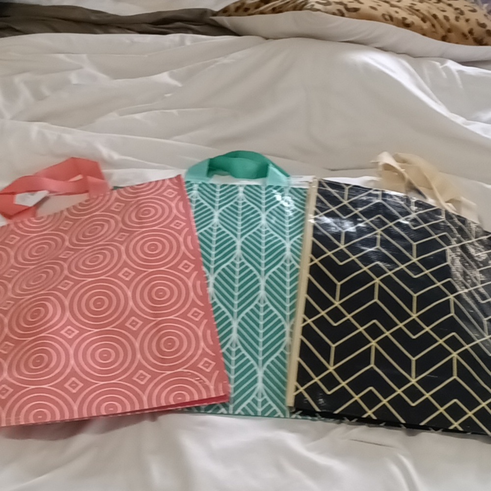 NWT! 3 Reusable Tote Bags! 🔥